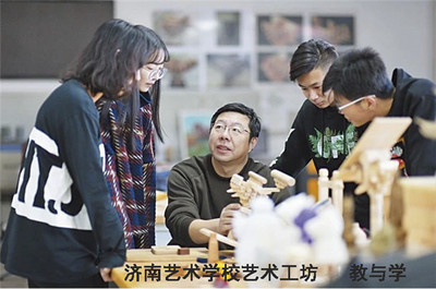 濟南藝術(shù)學(xué)校數(shù)字媒體藝術(shù)設(shè)計專業(yè)實現(xiàn)企業(yè)冠名培養(yǎng)，招生40人，聚焦數(shù)字文化創(chuàng)意軟件開發(fā)